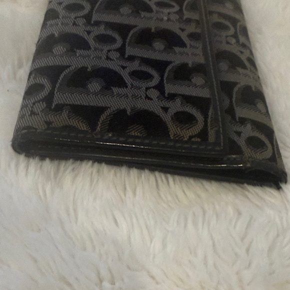 Christian Dior Monogram Wallet - Picture 2 of 8